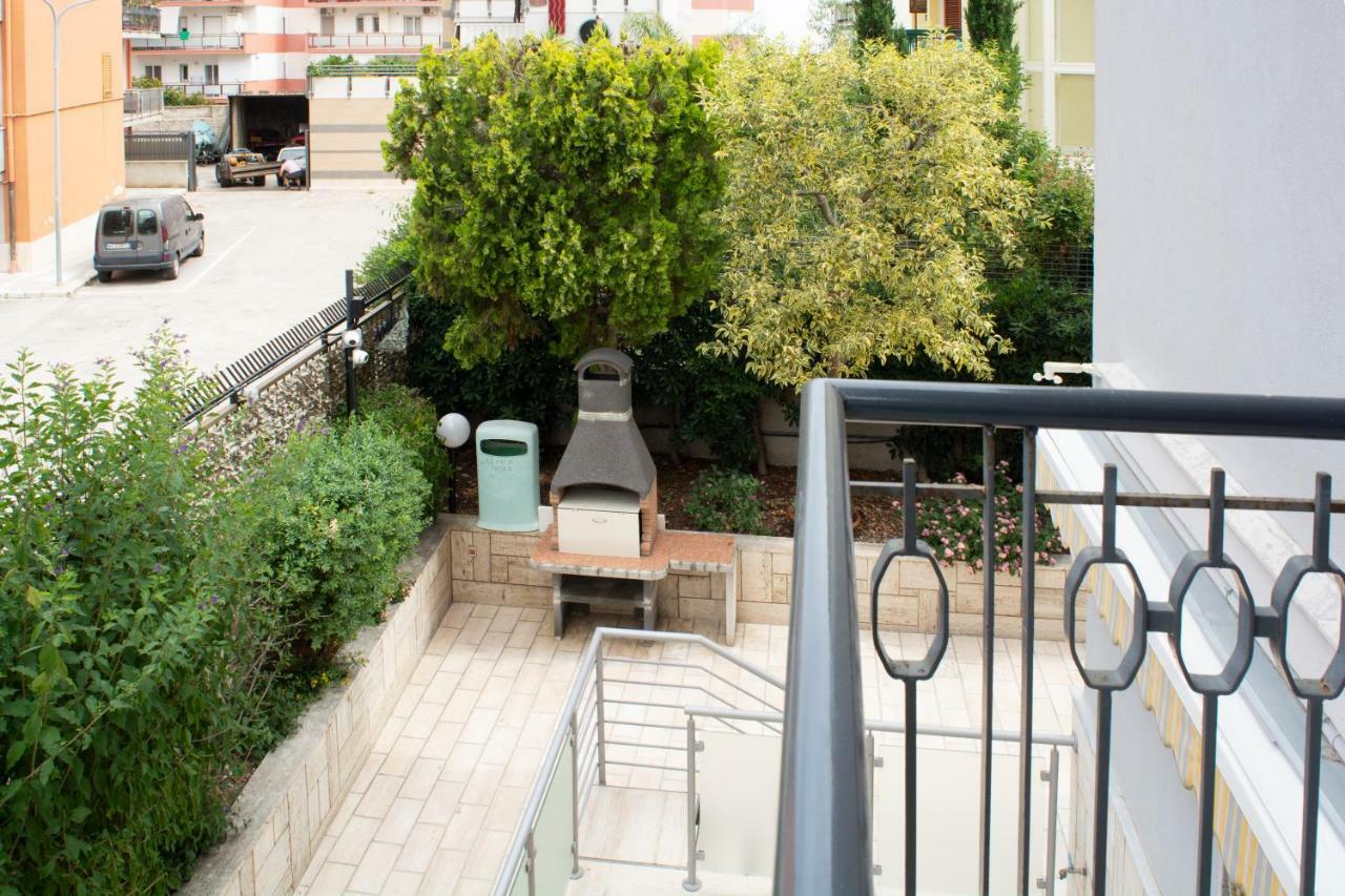 Villa Franca Mini Appartamenti Bisceglie Luaran gambar